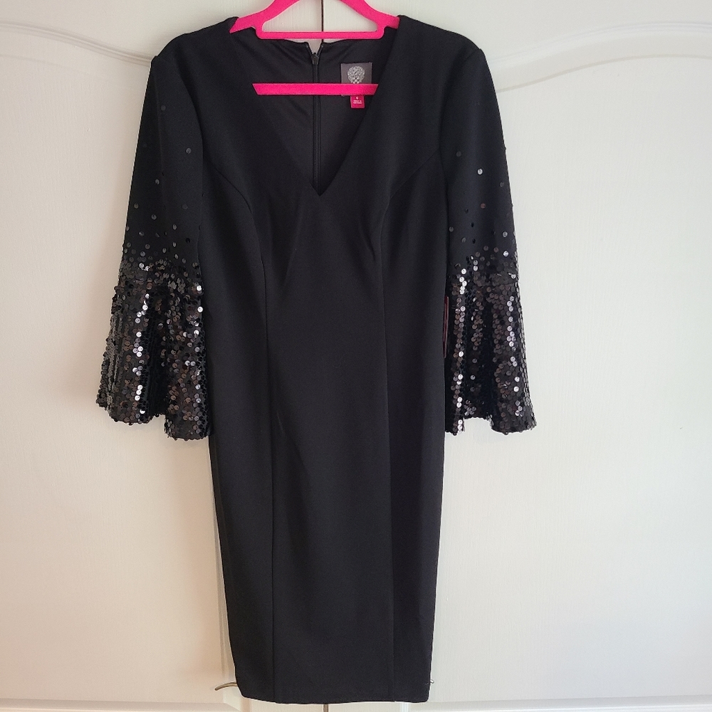 NWT Womens Vince Camuto Bkack V-Neck Knee Length Dress